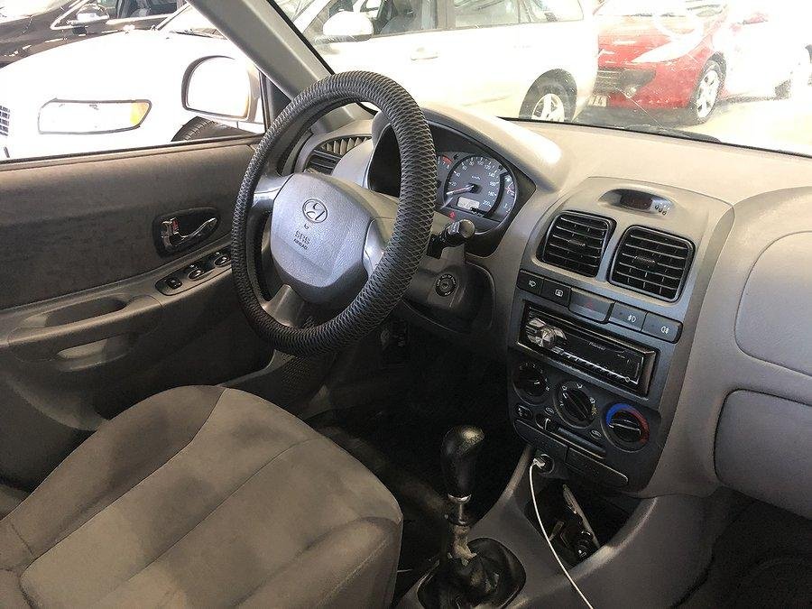 Hyundai Accent 5-dörrar 1.6 105hk -05